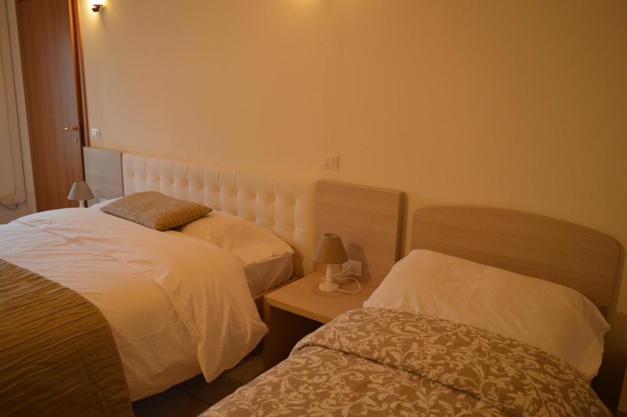 La Contrada Bed and Breakfast Sarnico Buitenkant foto