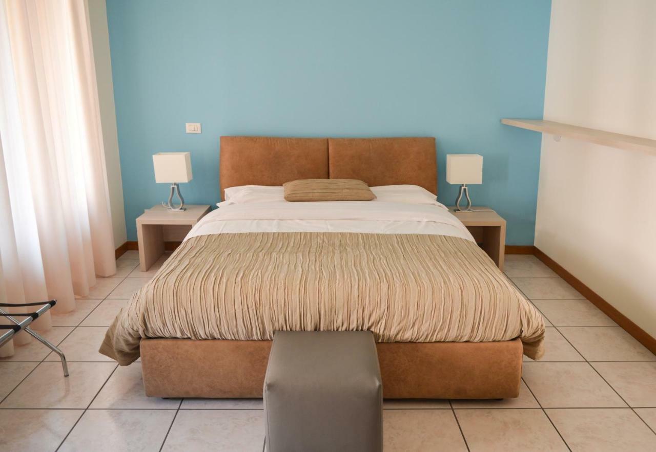 La Contrada Bed and Breakfast Sarnico Buitenkant foto
